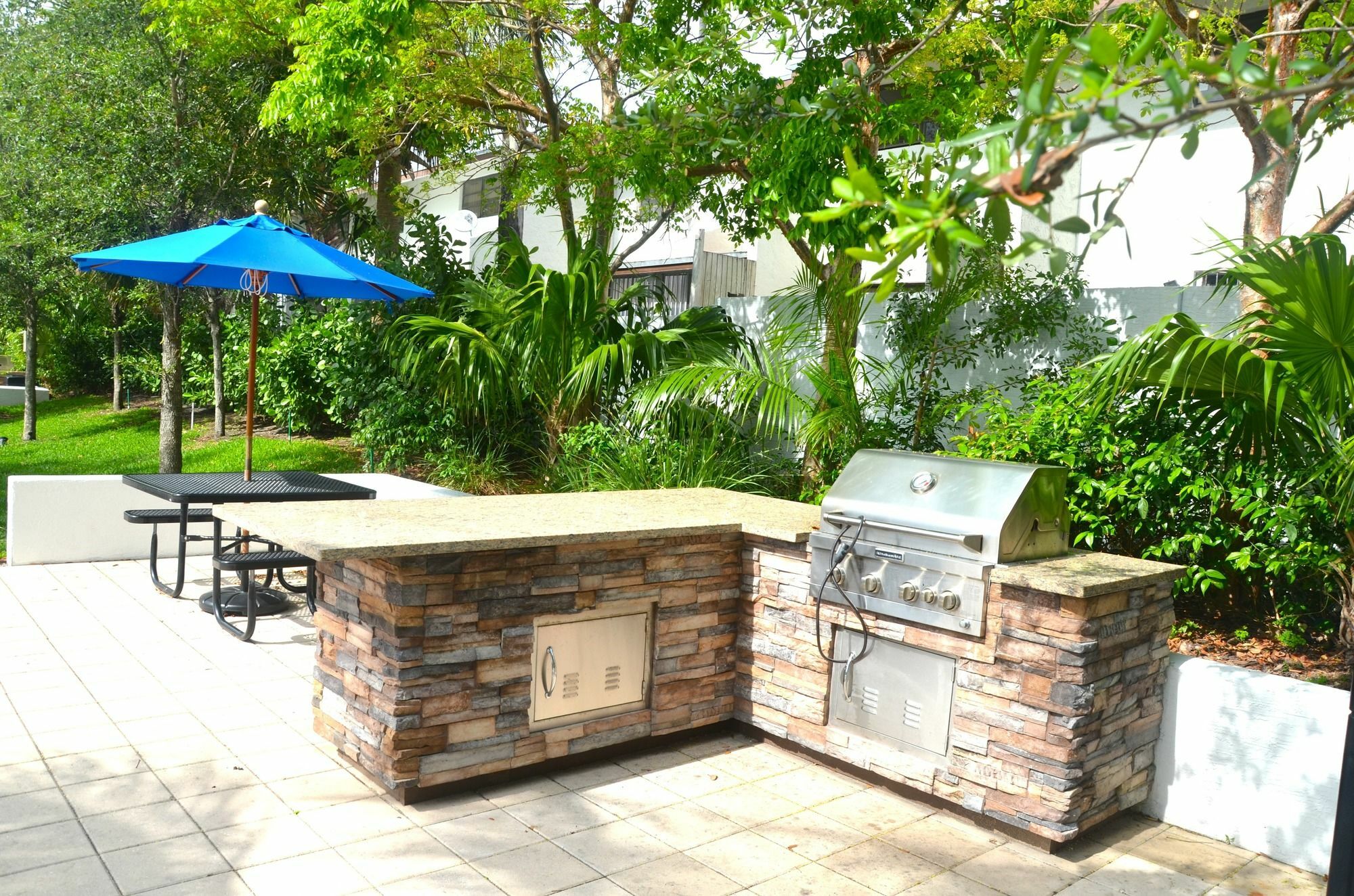 Riviera Luxury Living At River Oaks Marina And Tower Apartment