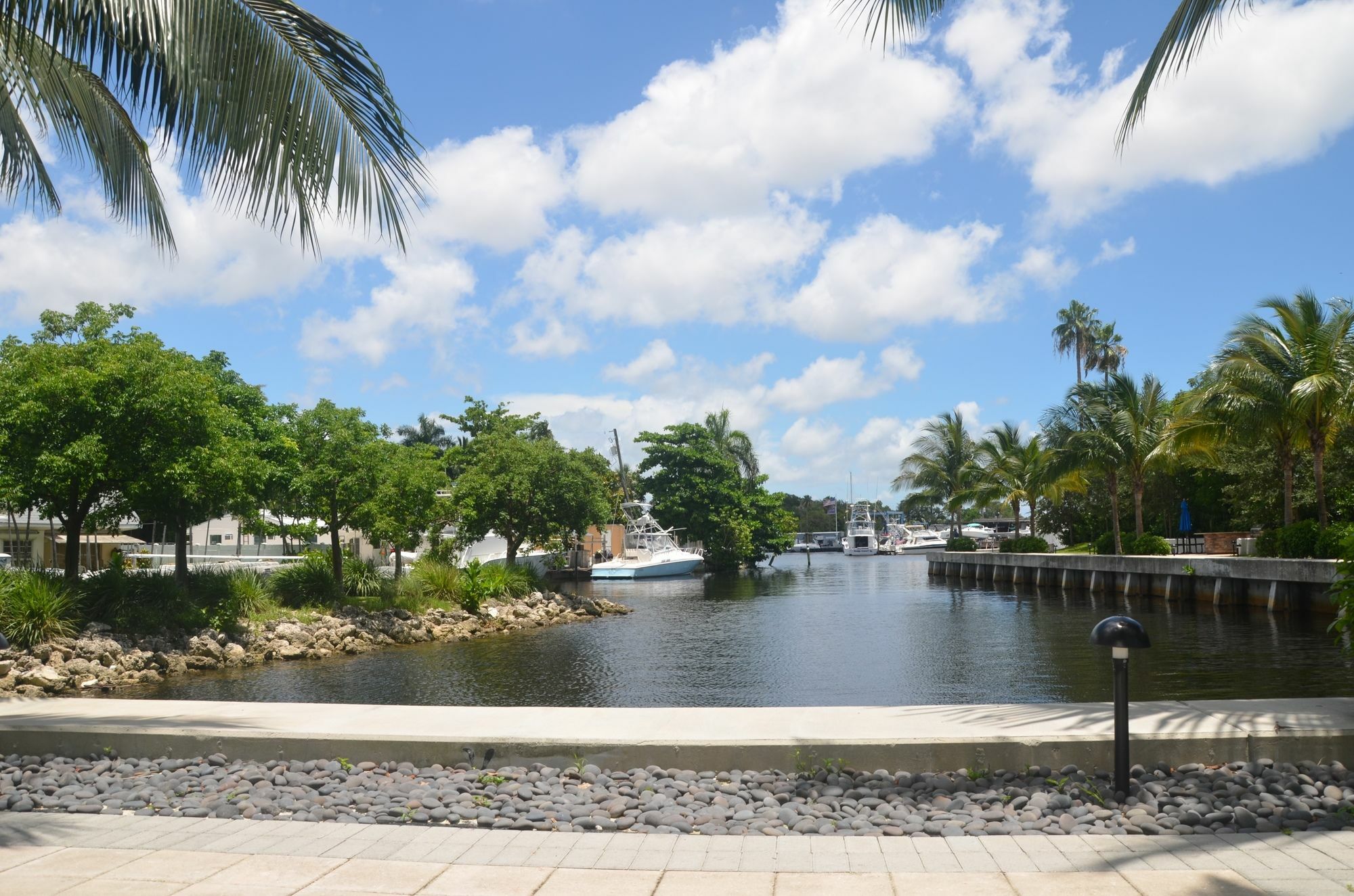 Riviera Luxury Living At River Oaks Marina And Tower