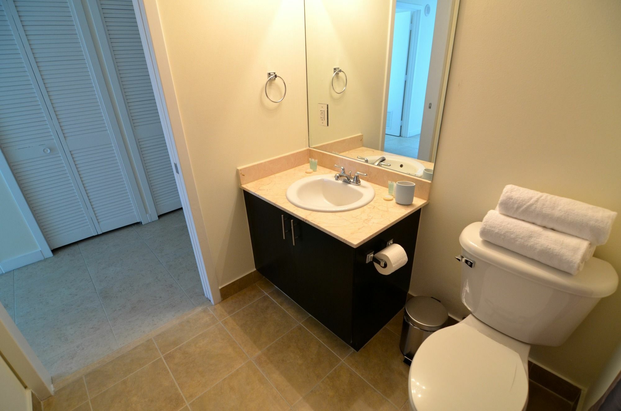 Riviera Luxury Living At River Oaks Marina And Tower Apartment