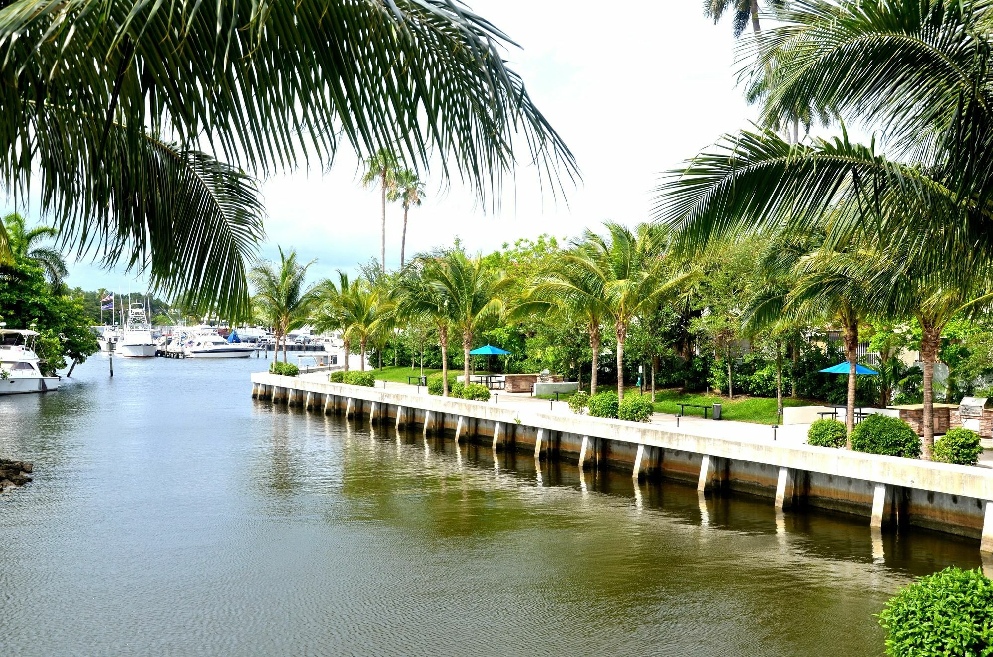 Apartment Riviera Luxury Living At River Oaks Marina And Tower *