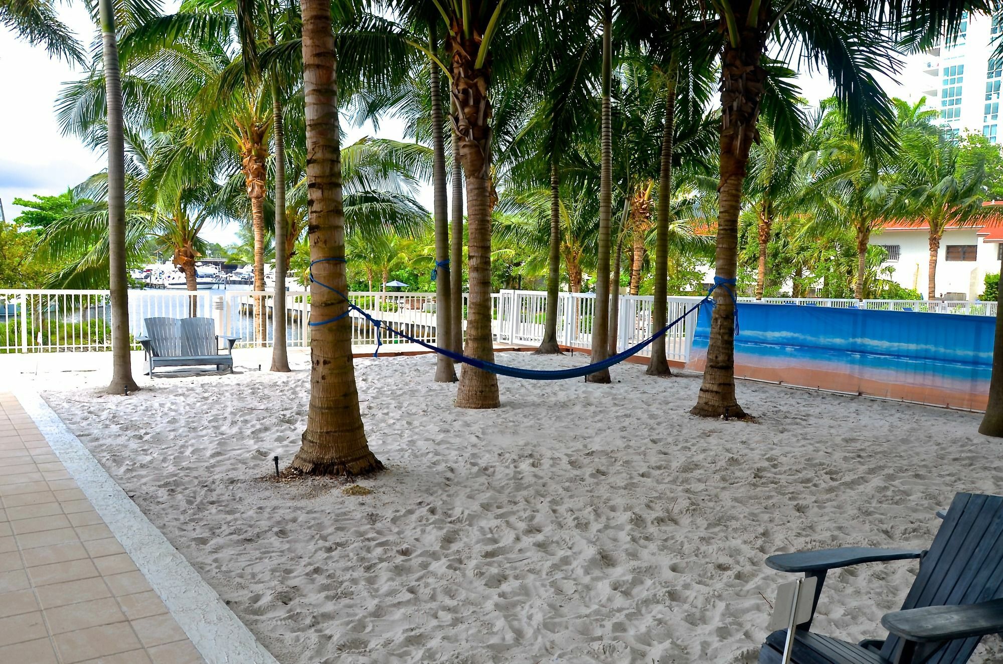 Riviera Luxury Living At River Oaks Marina And Tower * Miami