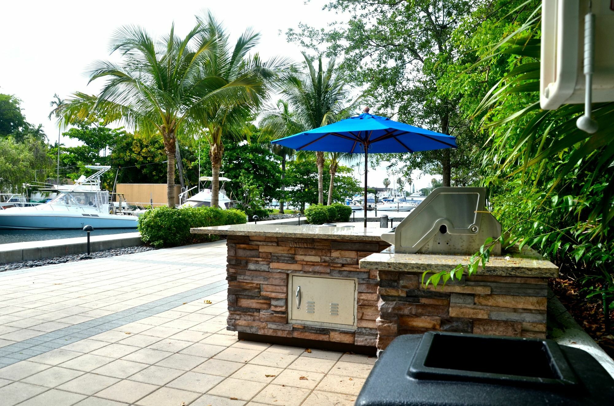 Apartment Riviera Luxury Living At River Oaks Marina And Tower