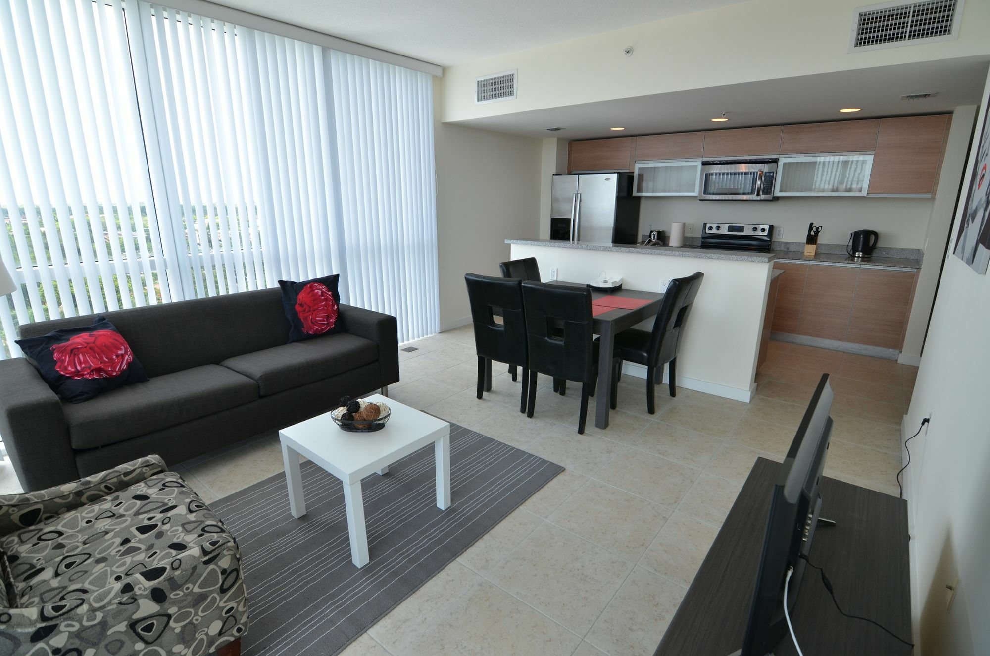 Riviera Luxury Living At River Oaks Marina And Tower