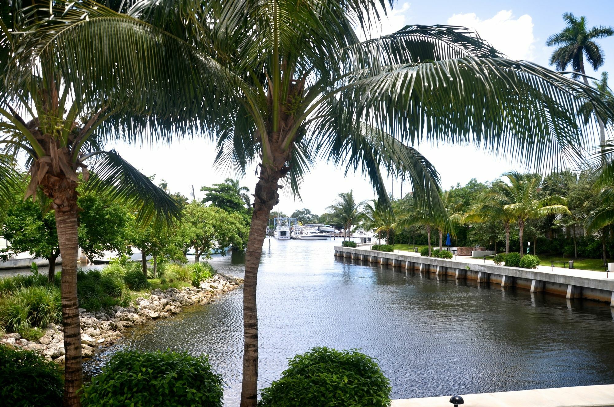 Apartment Riviera Luxury Living At River Oaks Marina And Tower *